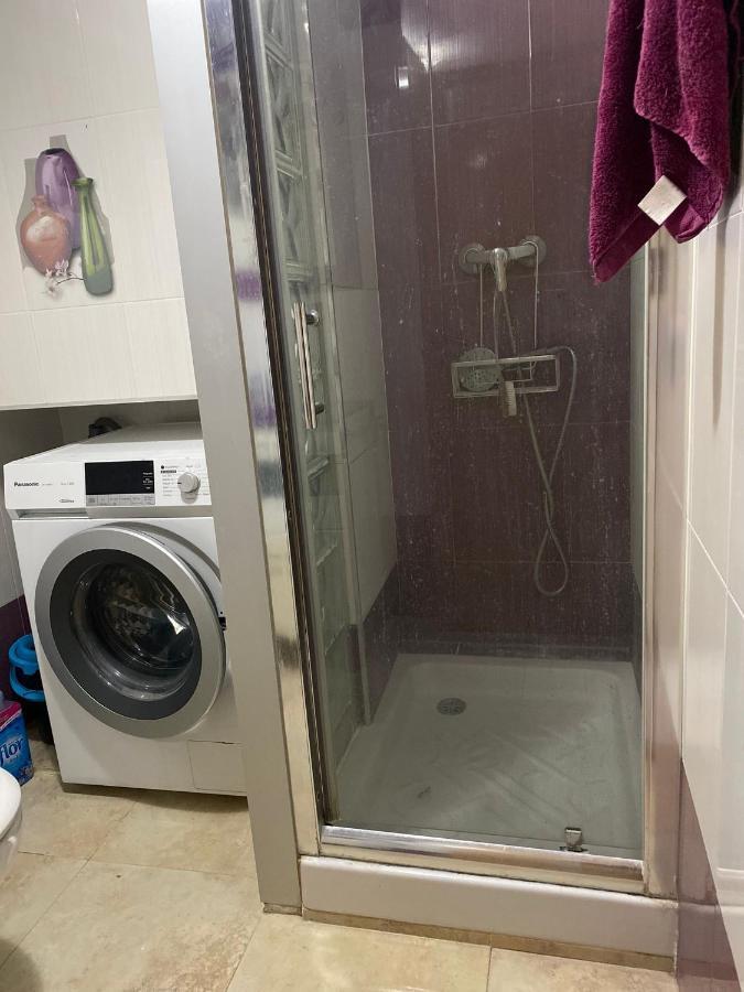 Valencia Cerca Al Puerto Shared Apartment Luaran gambar