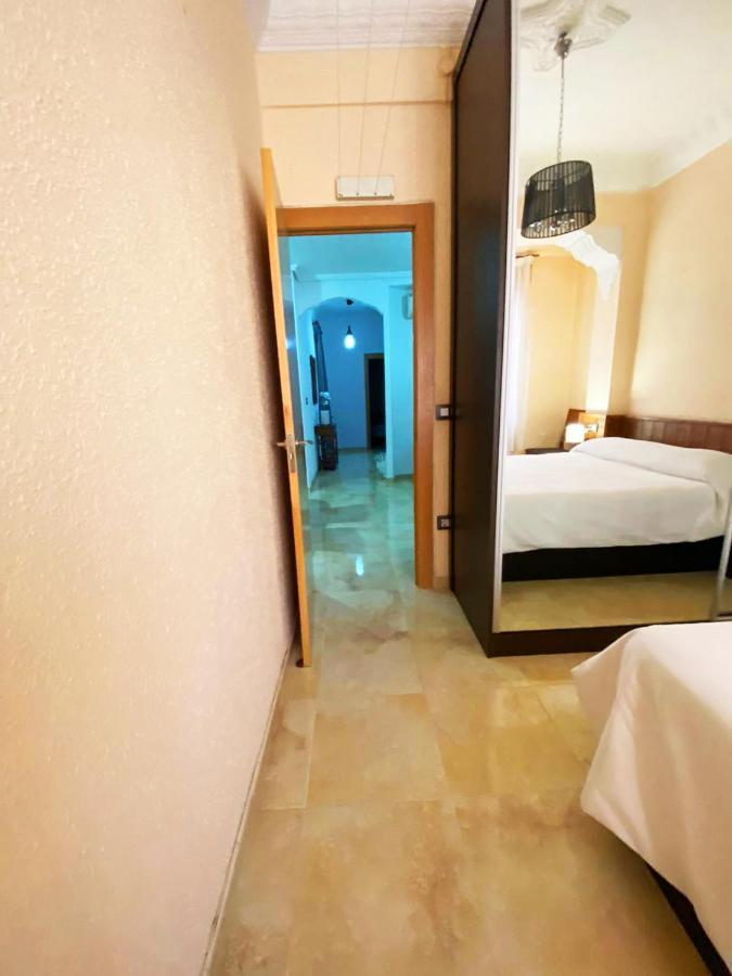 Valencia Cerca Al Puerto Shared Apartment Luaran gambar